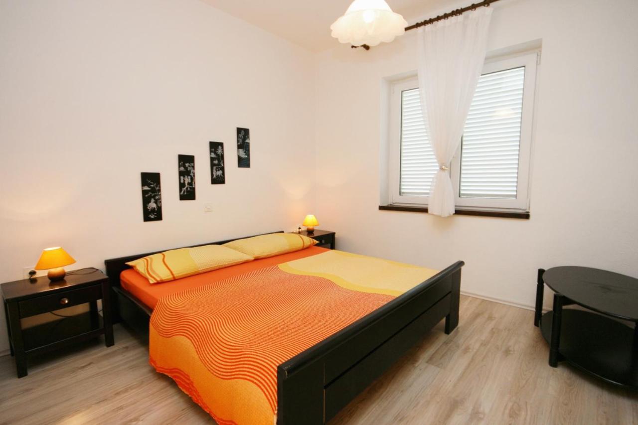 Apartments With A Parking Space Novi Vinodolski - 5529 Exterior foto